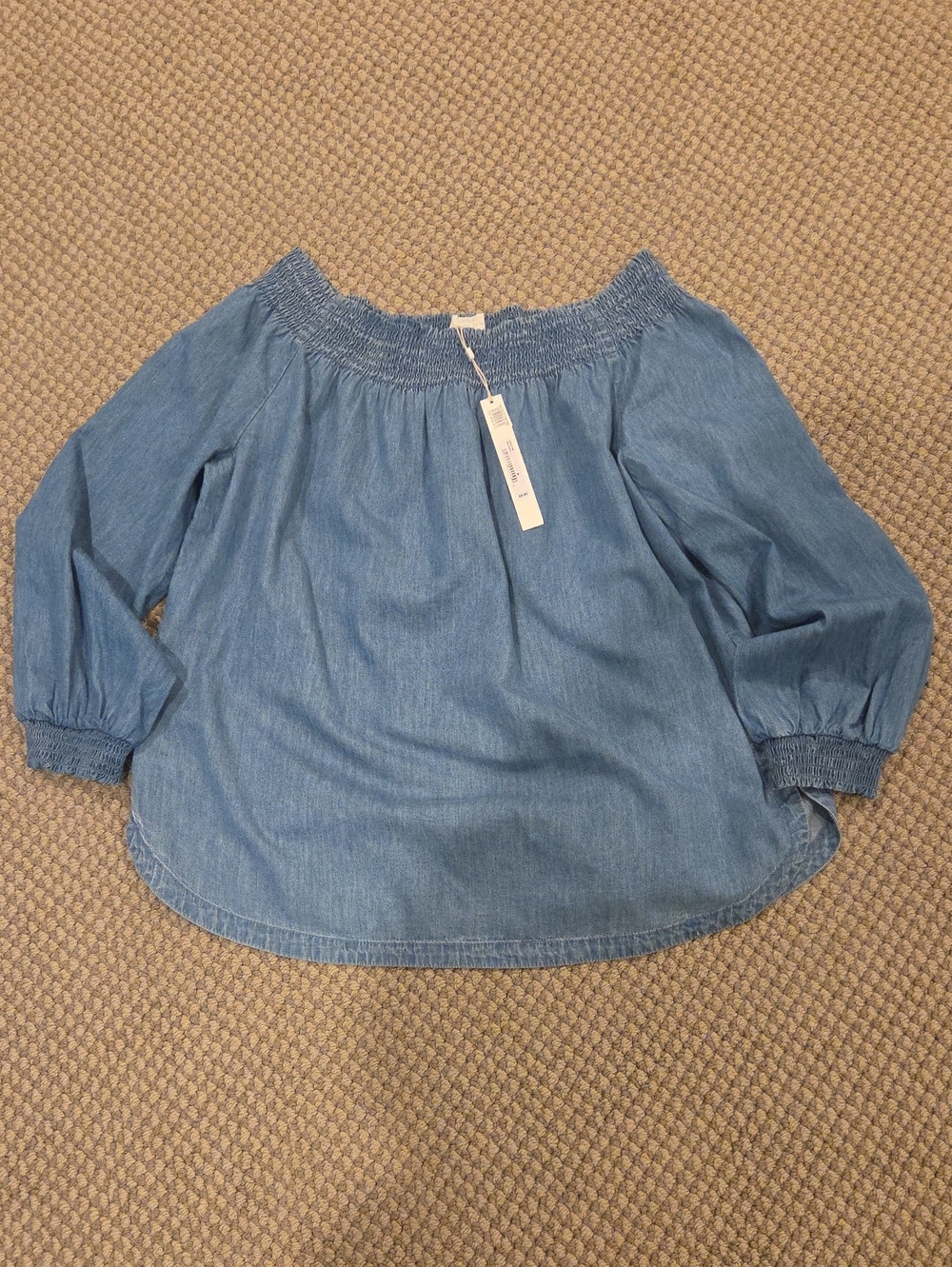 Women's Caslon Light Blue Off-Shoulder Chambray Blouse w/ Smocked Neck Sz M NWT